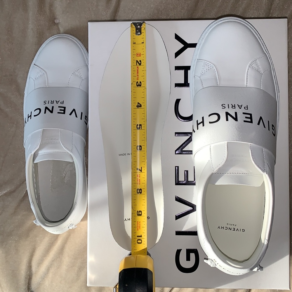 GIVENCHY  Urban Street Logo Sneakers - Picture 13 of 13